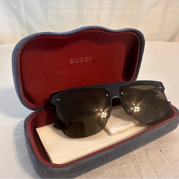 Gucci Men’s Glasses - Picture 4 of 9